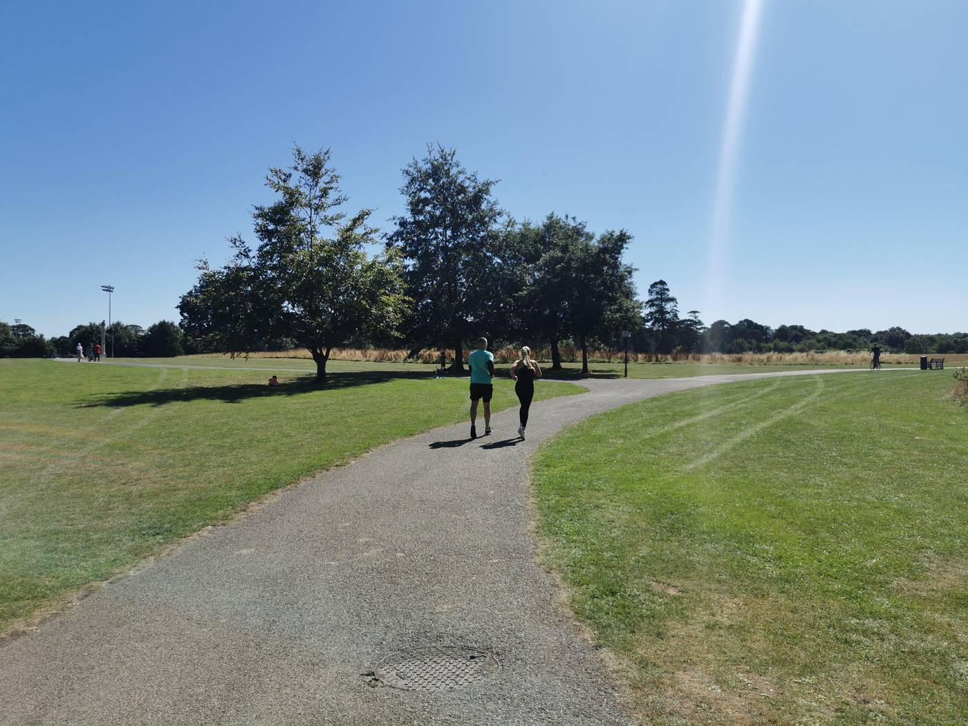 Crowne-Plaza-Dublin-Airport-Lobby-69