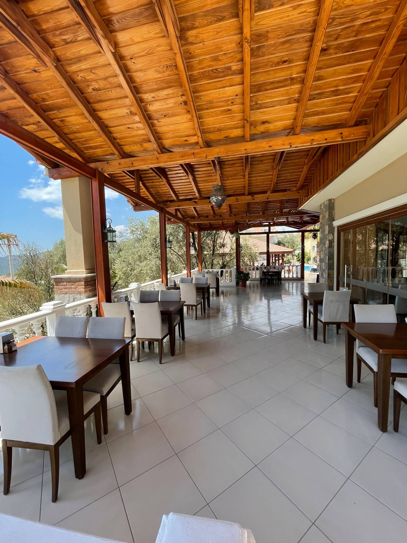 Celay-Hotel-Restaurant-24