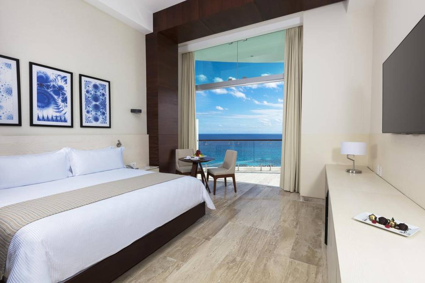 Krystal Grand Punta Cancun