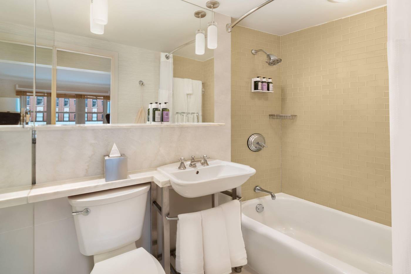 70-Park-Avenue-Hotel-Room-32