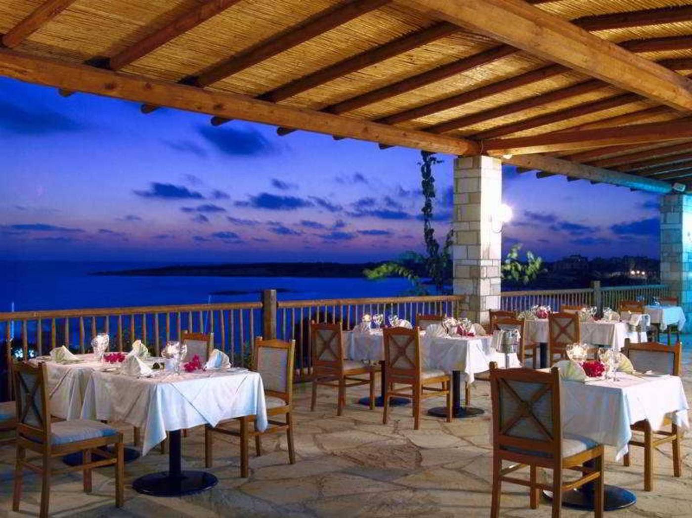 Coral-Beach-Hotel-and-Resort-Restaurant-56