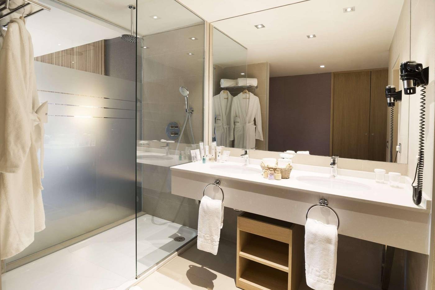 Barcelo-Punta-Umbr----a-Mar-Room-46