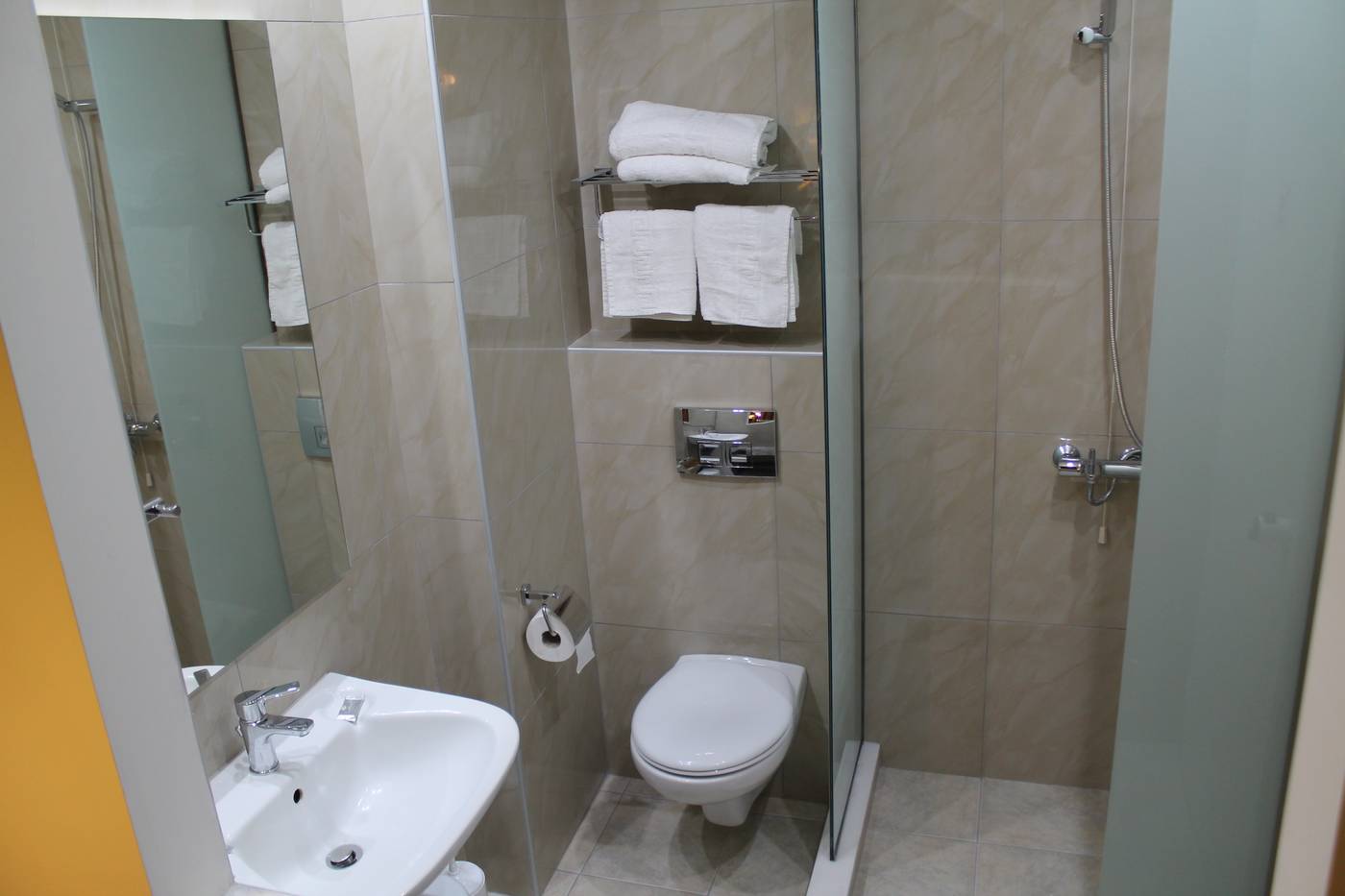 Venezia-Resort-Hotel-Room-52