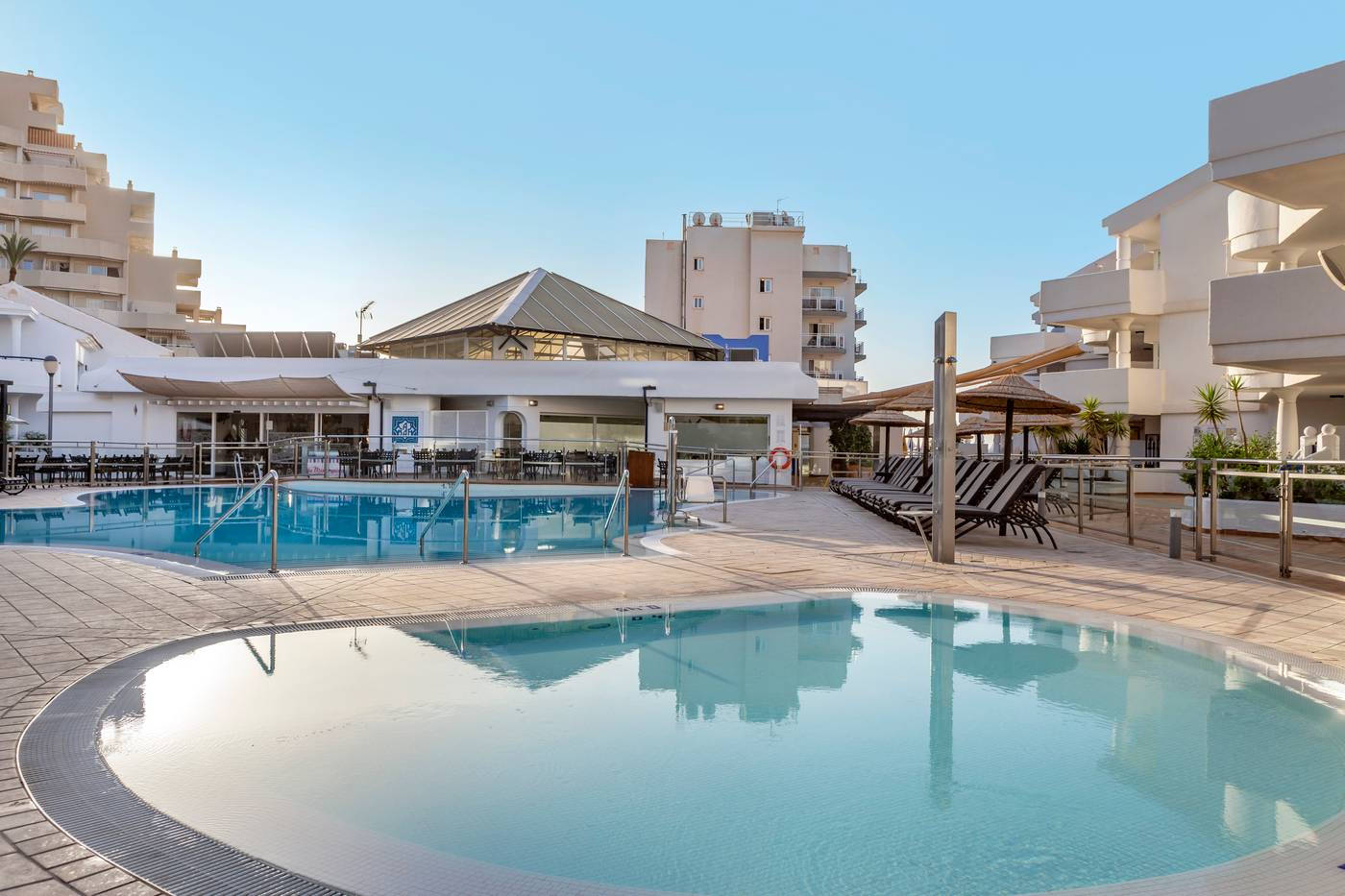 Sahara-Sunset-Pool-7