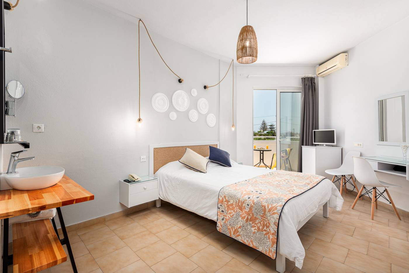 Mrs-Chryssana-Beach-Hotel---Adults-Only-Room-10