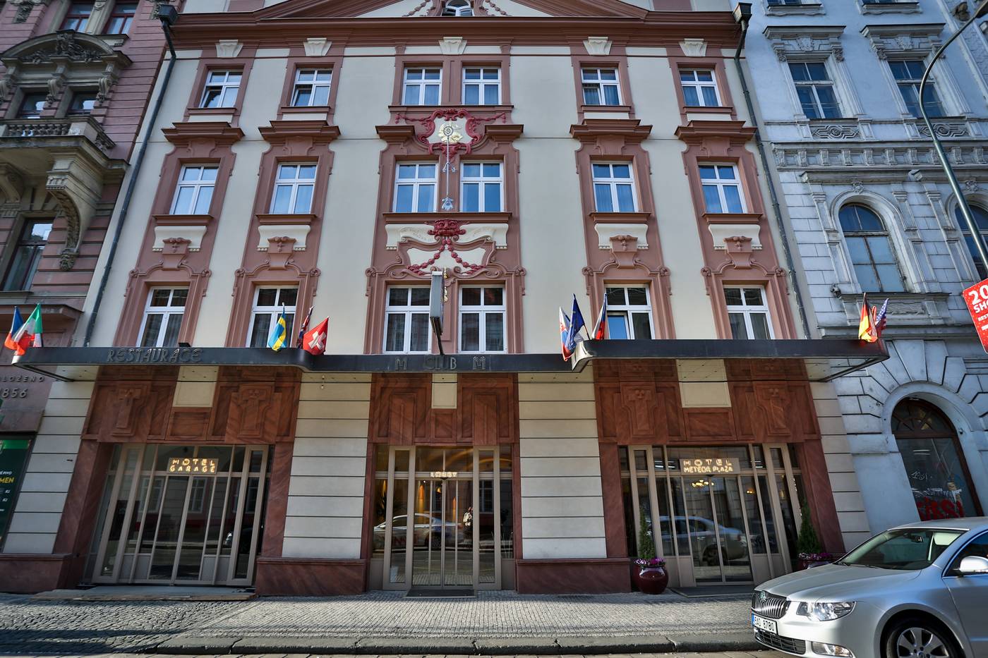 Hotel-Meteor-Plaza-Prague-General-view-3