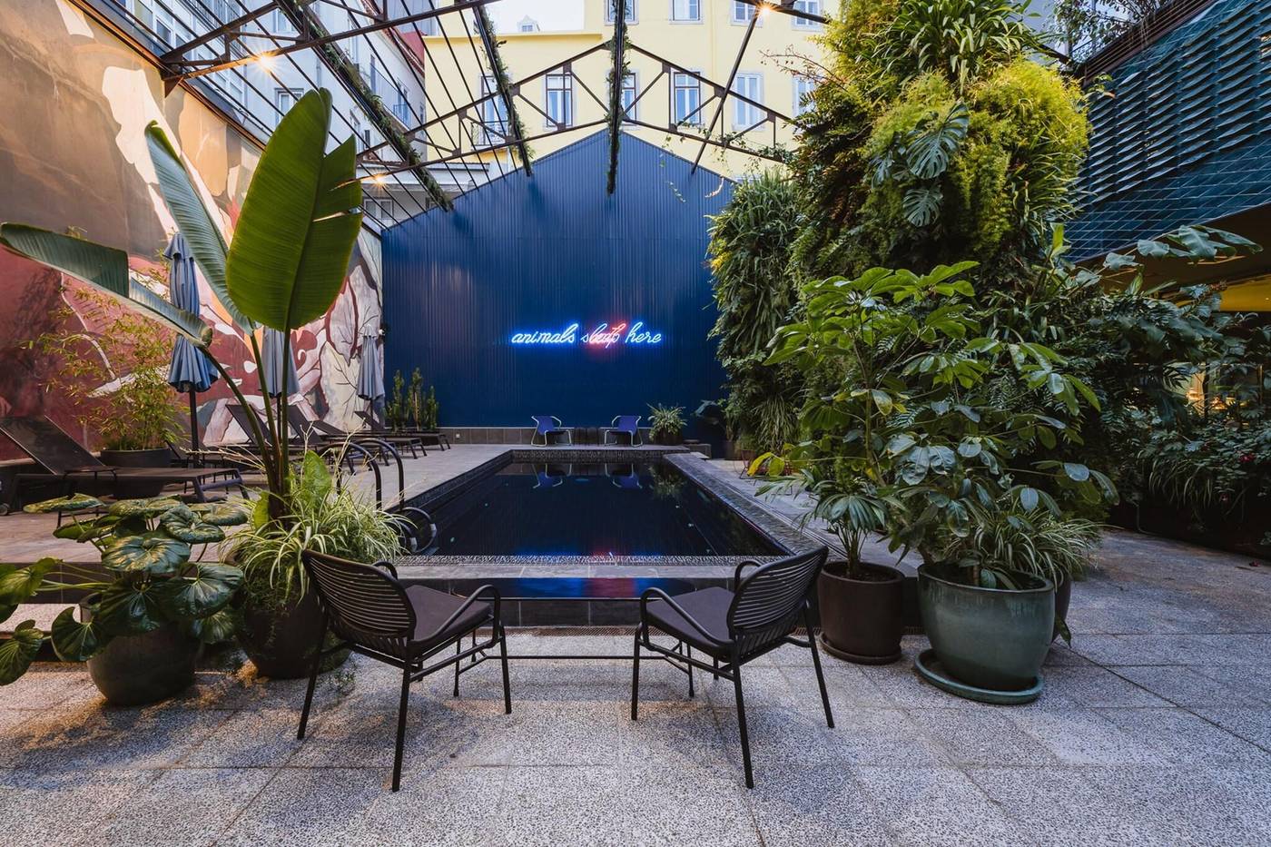 Hotel-Hotel---Member-Of-Design-Hotels-Pool-9