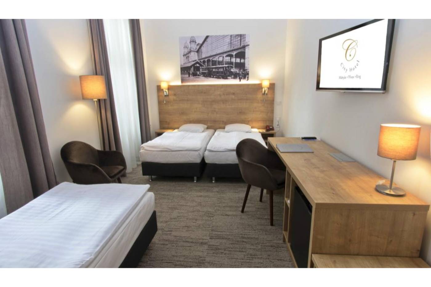 City-Hotel-Ring-Room-21