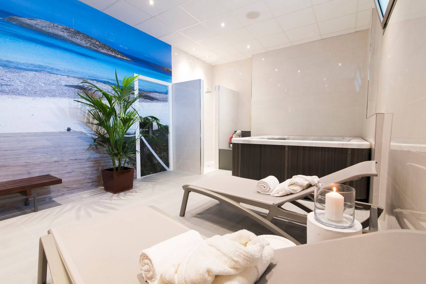 Azuline-Hotel-Pacific-Sports-and-Entertainment-50