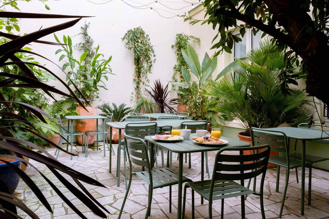 Kyriad-Par----s-10---Canal-Saint-Martin--R----publique-General-view-63