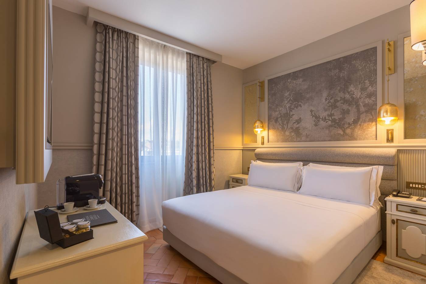 Donna-Camilla-Savelli-Room-24