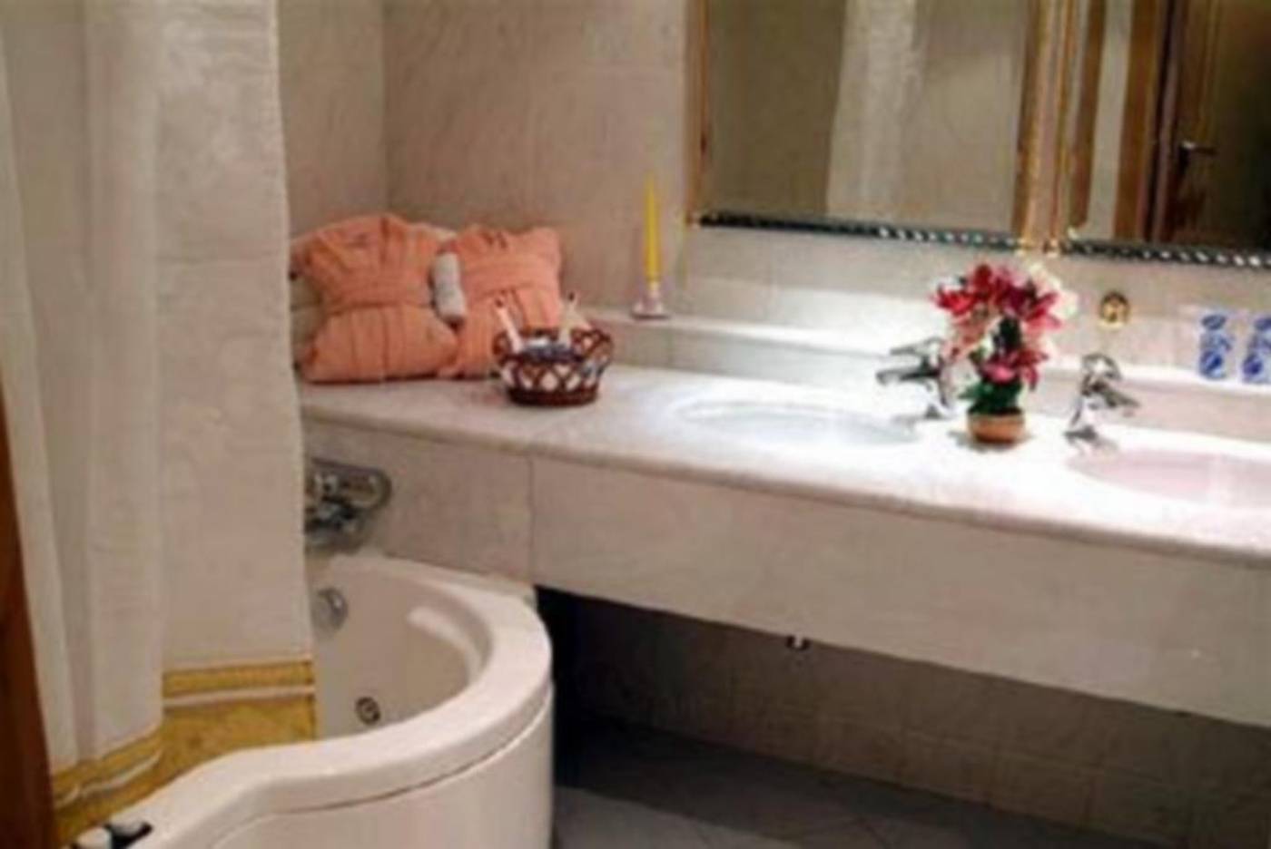 Club-Almoggar-Garden-Beach-Room-28