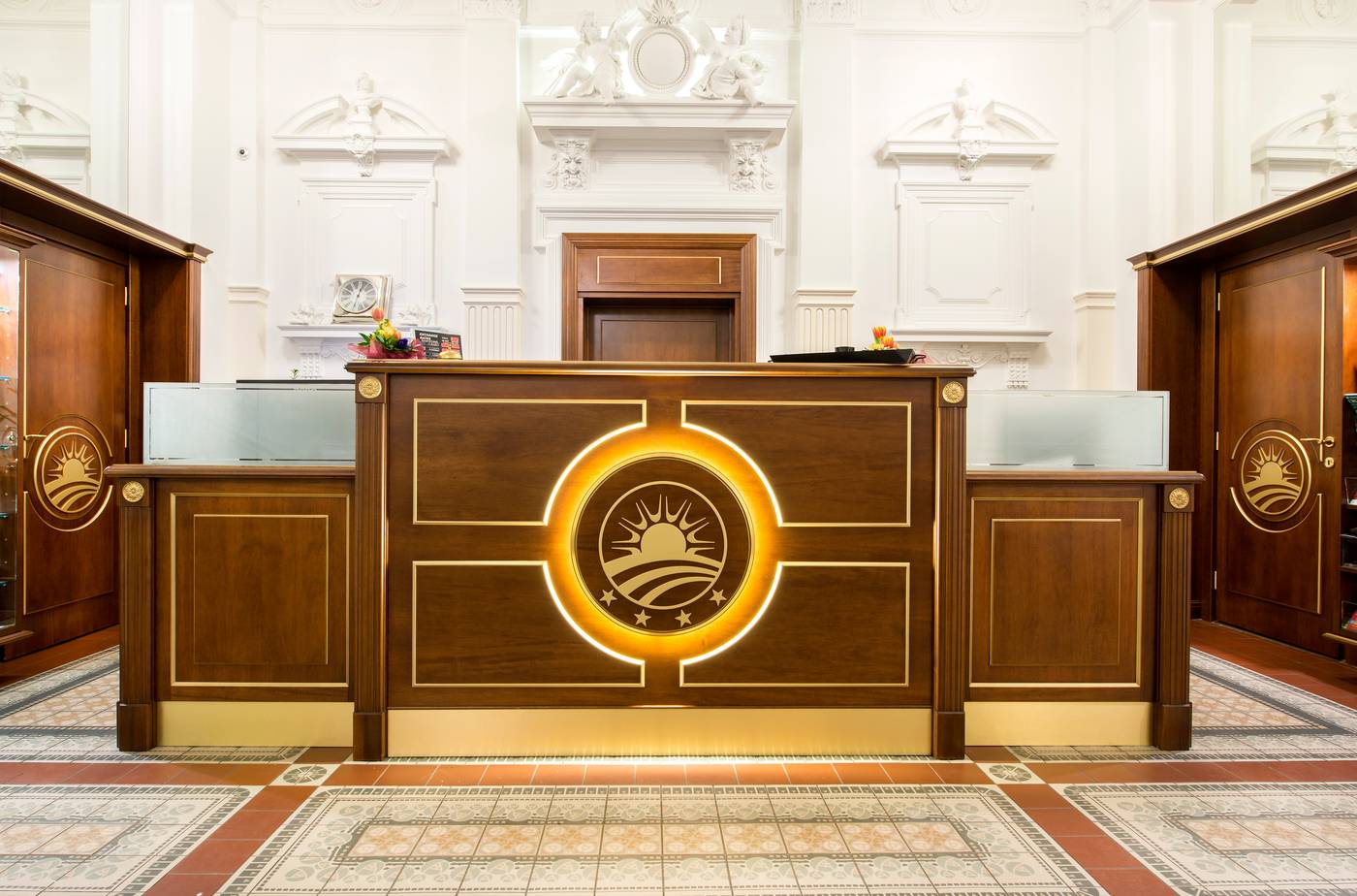 Boutique-Hotel-Seven-Days-Prague-Lobby-1