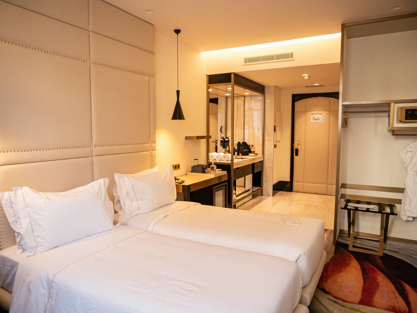 Madalena-By-the-Beautique-Hotels-Room-4