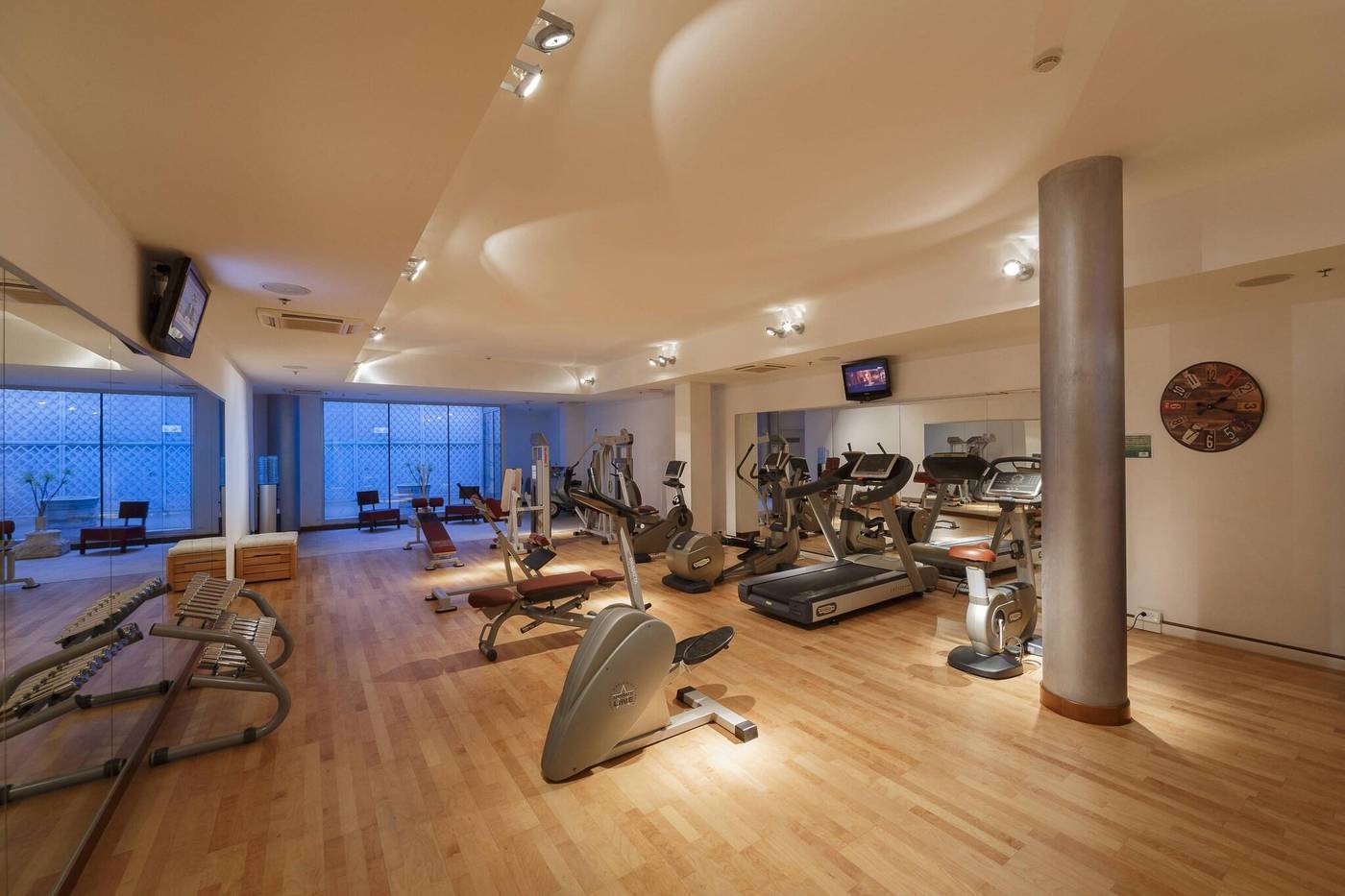 Courtyard-Venice-Airport-Sports-and-Entertainment-43