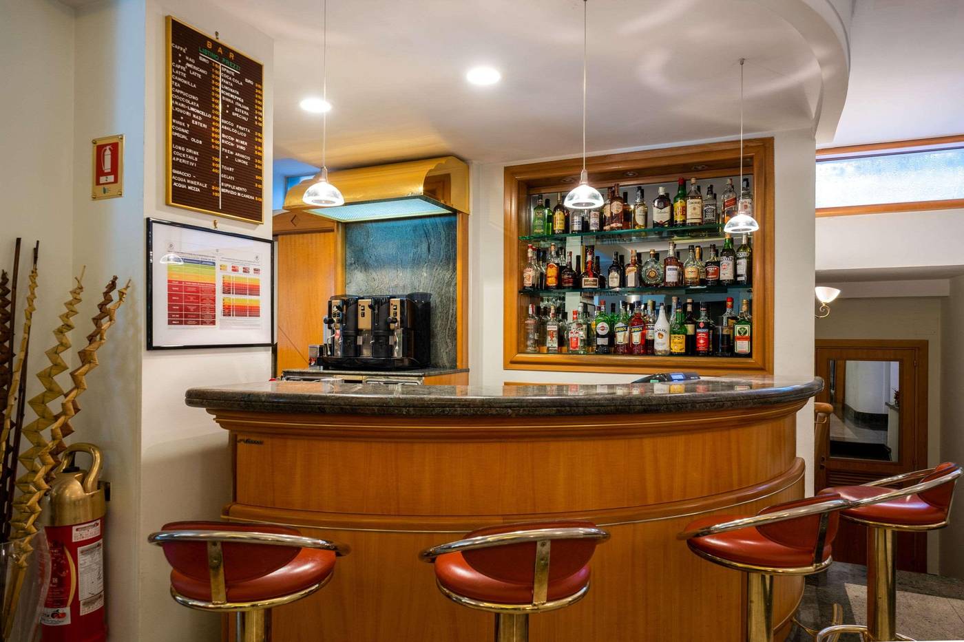 Comfort-Hotel-Gardenia-Sorrento-Coast-Bar-68