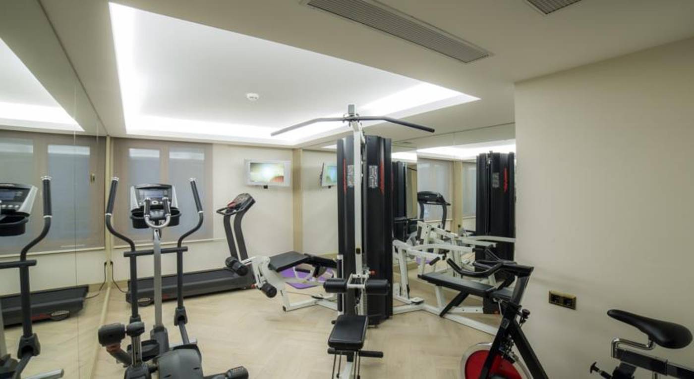 Mega-Residence-Hotel-Sports-and-Entertainment-16