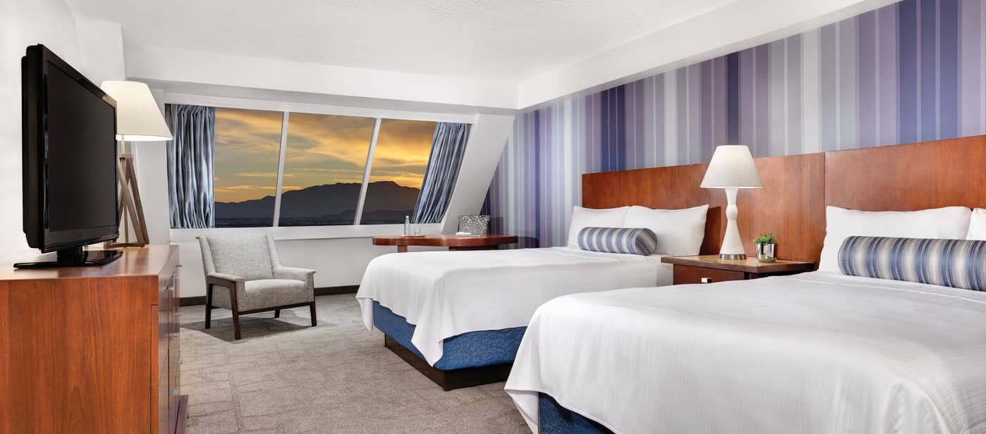 Luxor-Hotel-and-Casino-Room-9