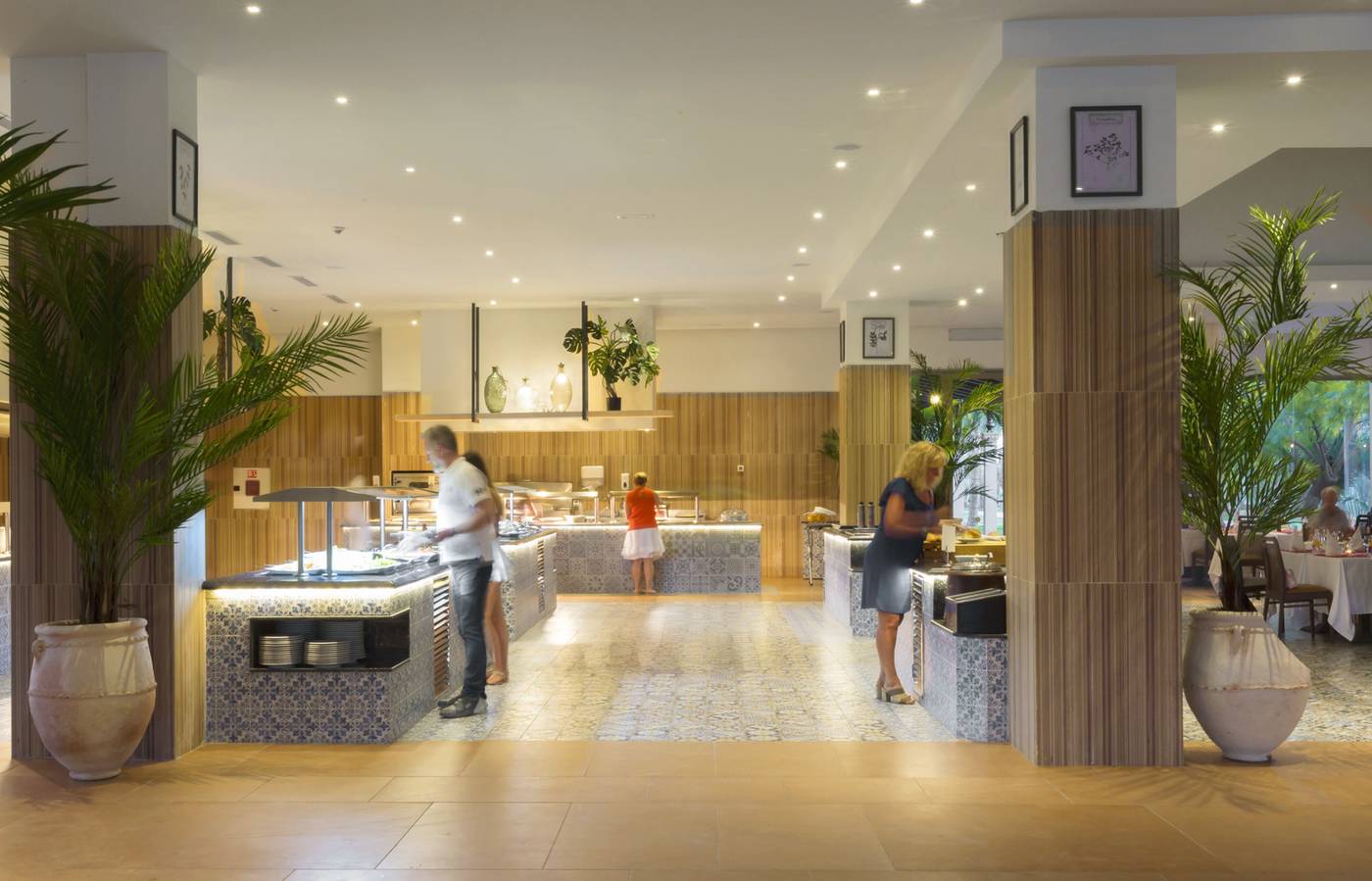 Hotel-Riu-Tikida-Palmeraie---All-Inclusive-Restaurant-47