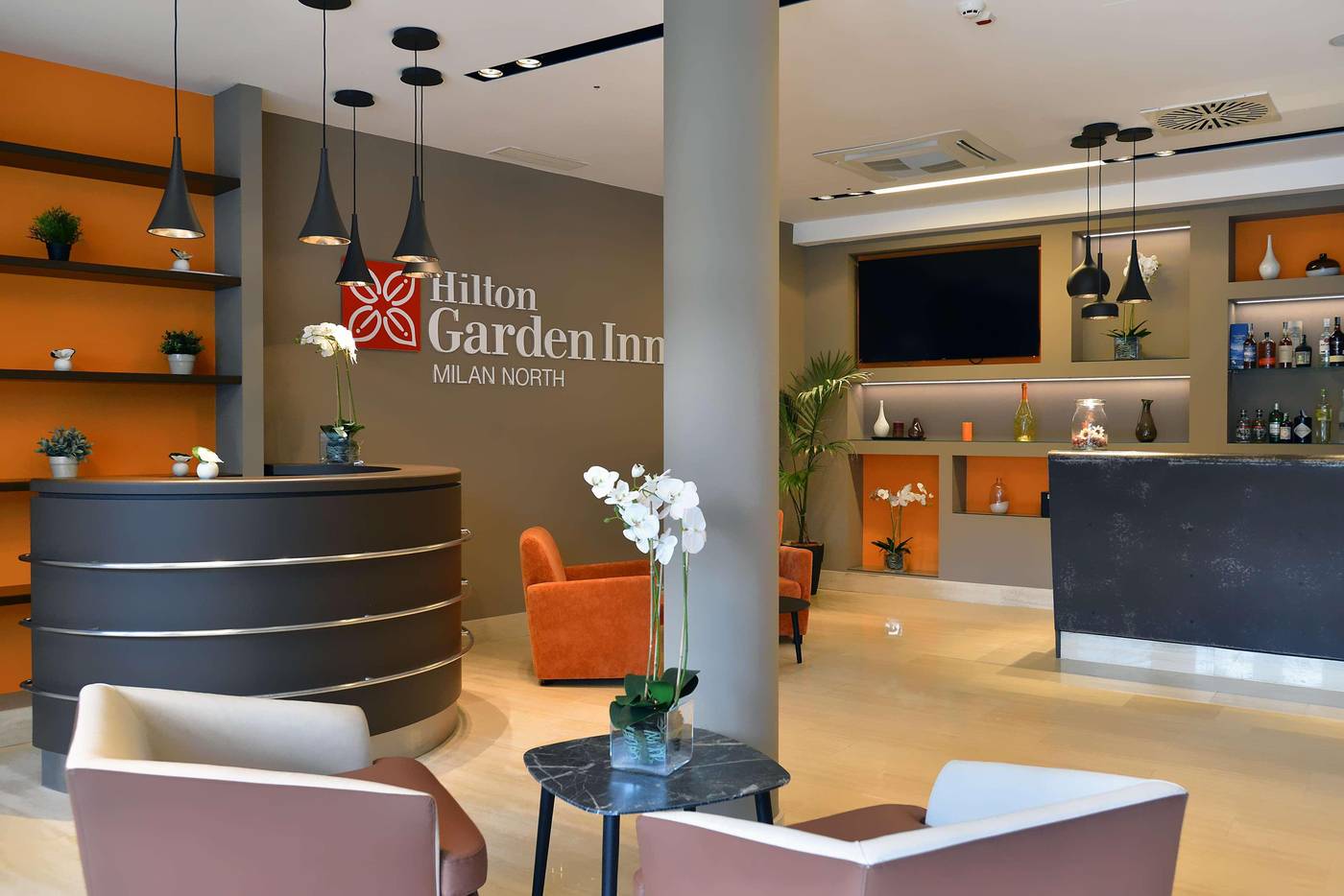 Hilton-Garden-Inn-Milan-North-Bar-12
