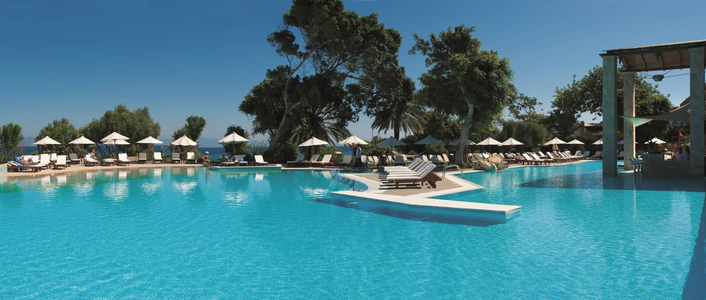 Amus-Hotel---Spa-Pool-3