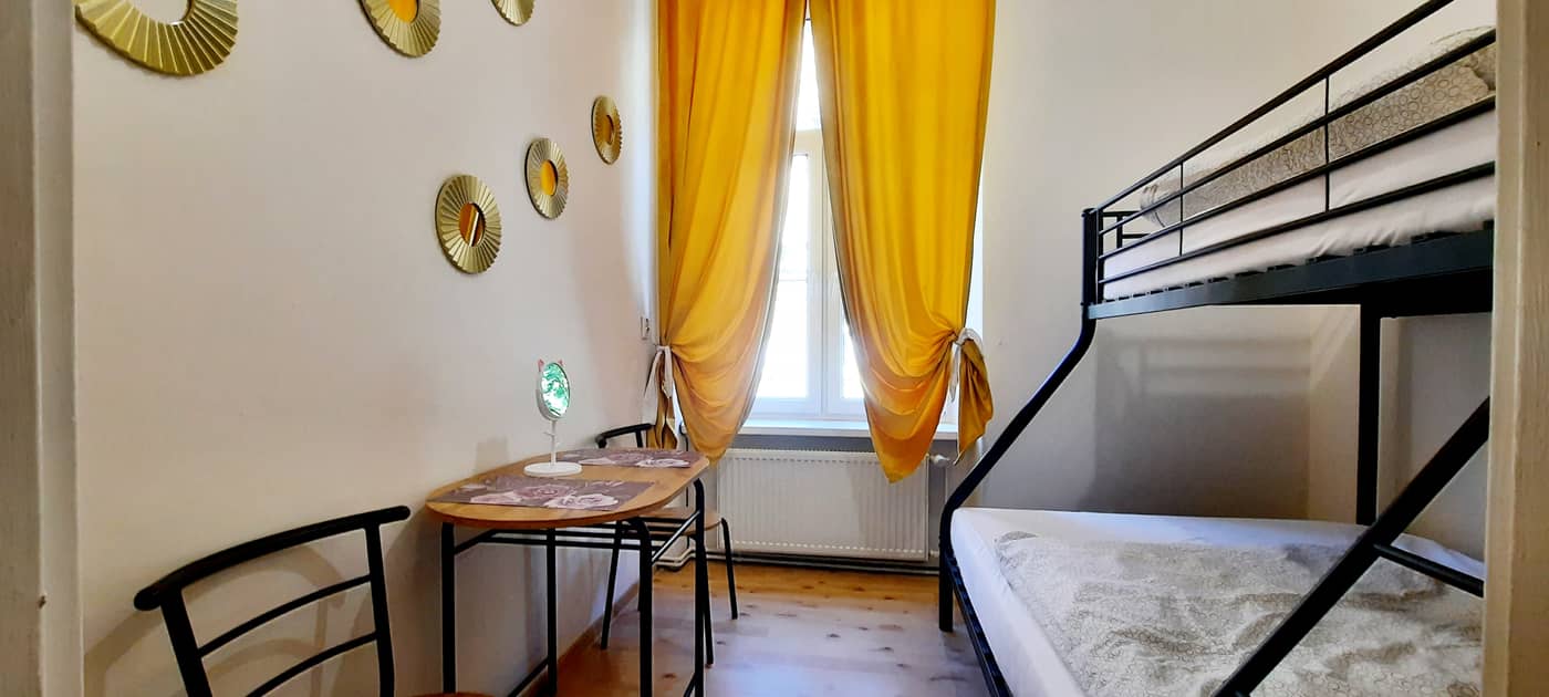 Lorf-Hostel-Coffee-Room-38