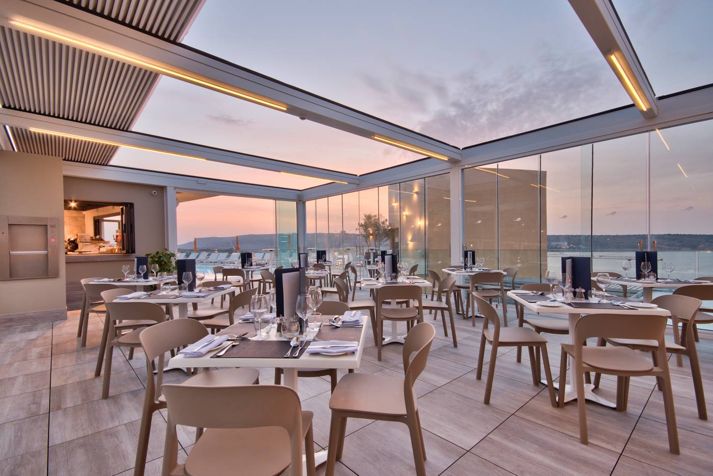 Luna-Holiday-Complex-Restaurant-44