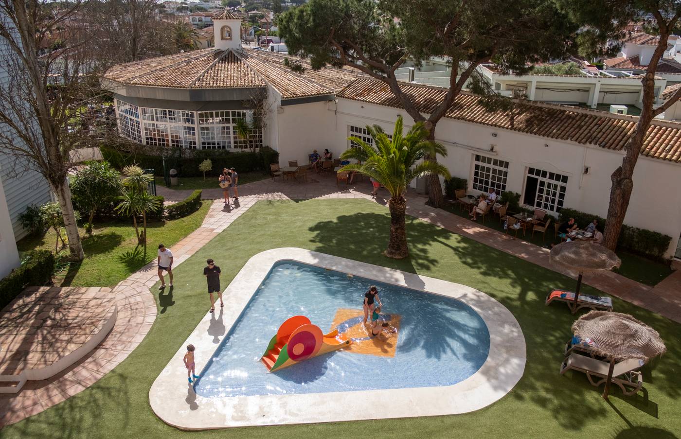 Carabela-Beach---Golf-Hotel-Pool-11