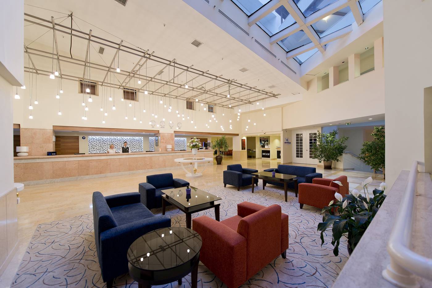 Seven-Seas-Hotel-Life-Lobby-54