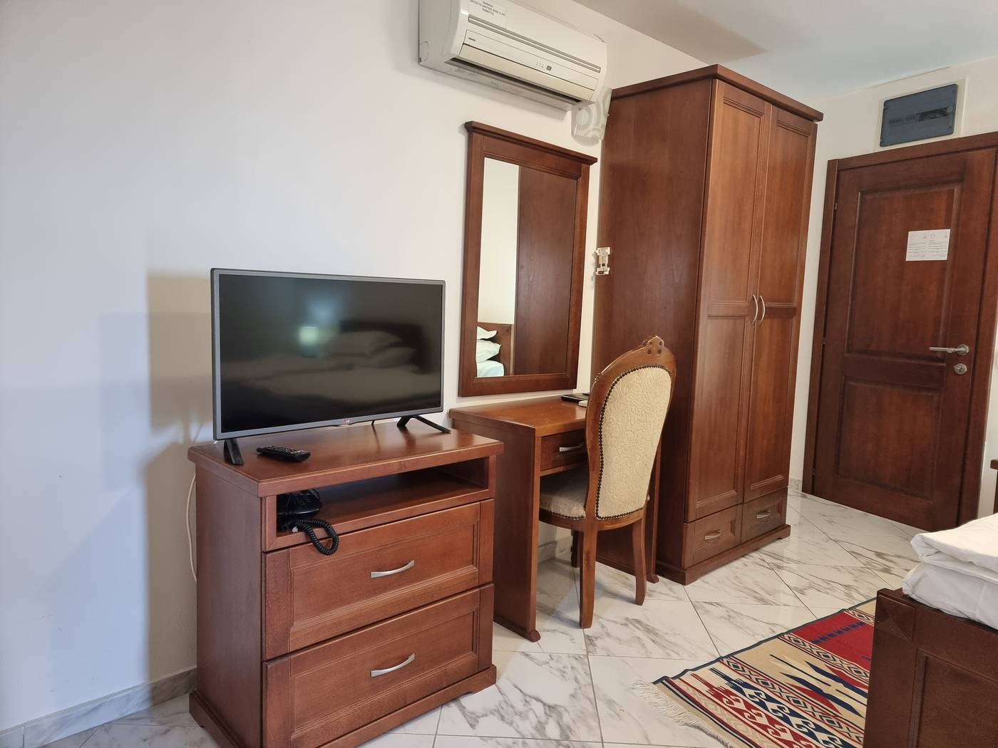 Hotel-Palata-Venezia-Room-32