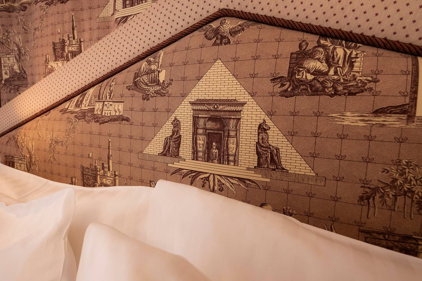 Maison-Athenee-Room-7