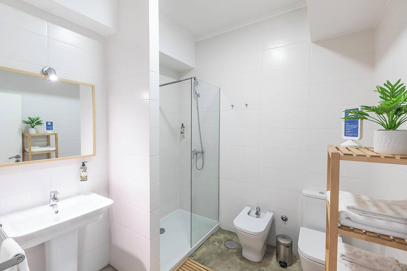 Emporium-Lisbon-Suites-Room-76