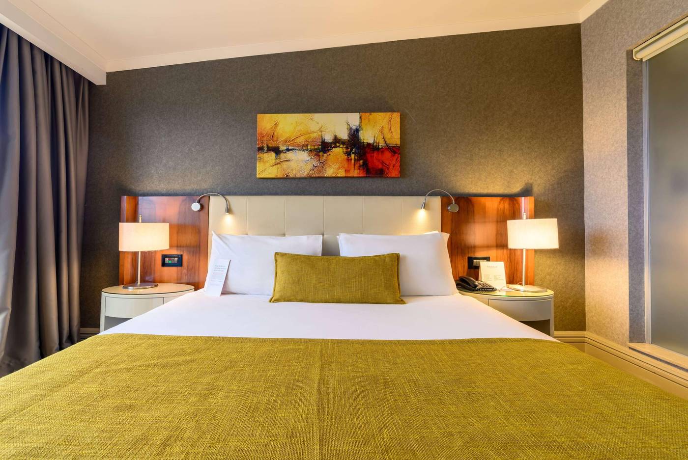 Ramada-Istanbul-Grand-Bazaar-Room-21