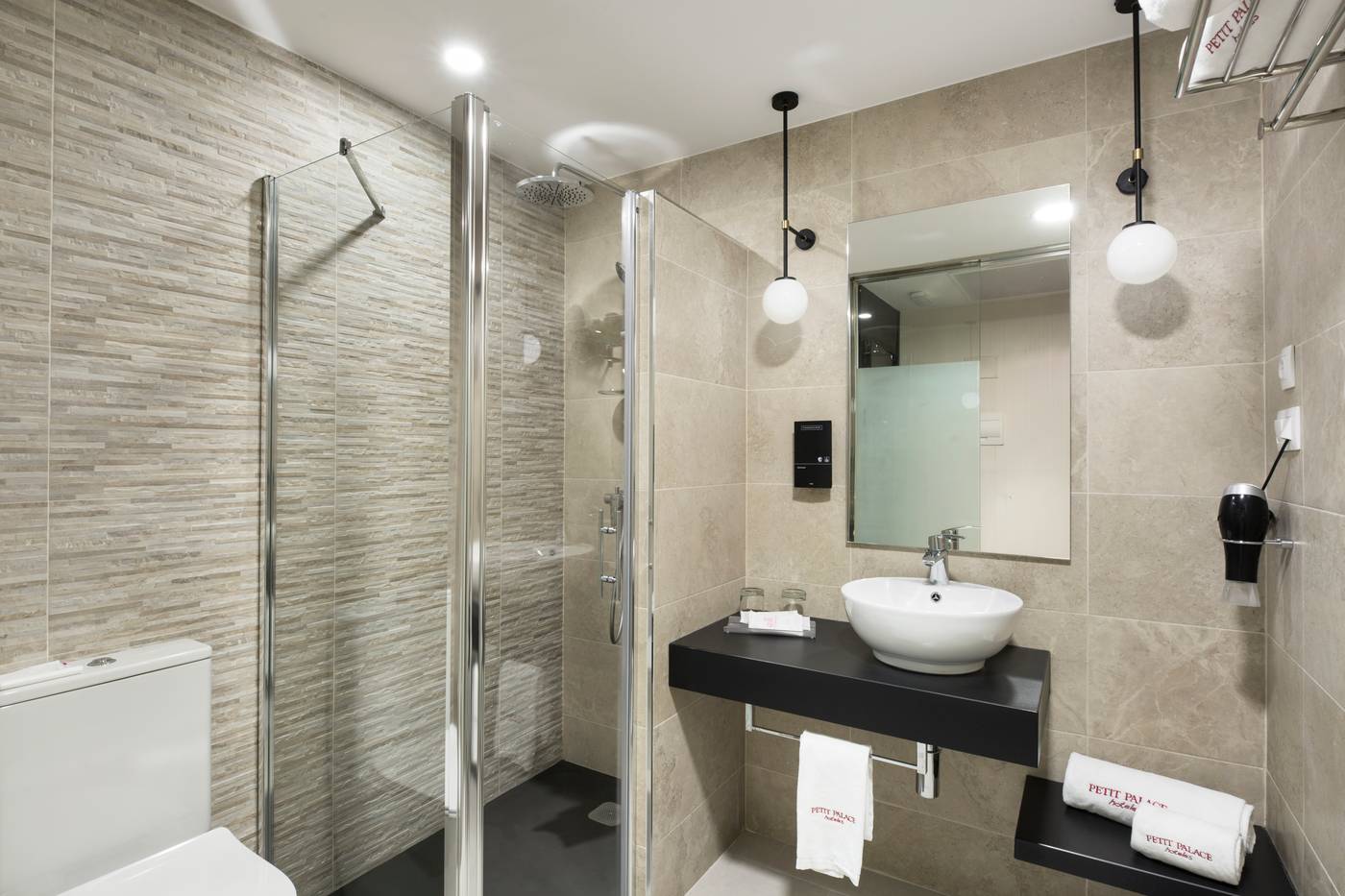 Petit-Palace-Triball-Room-18