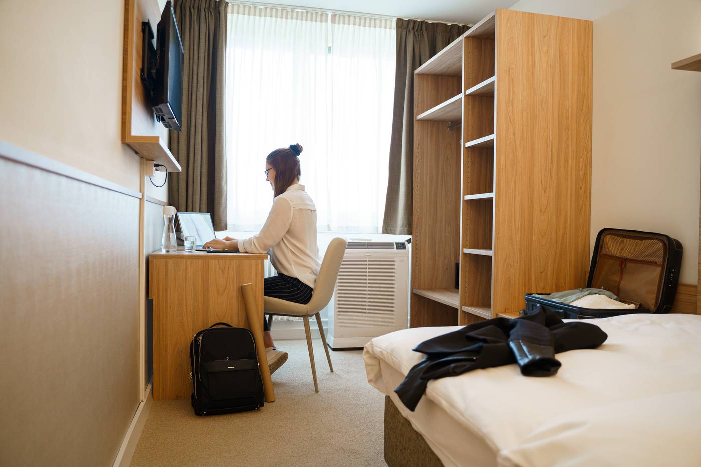 Hotel Continental-Switzerland-LAUSANNE-Room-6