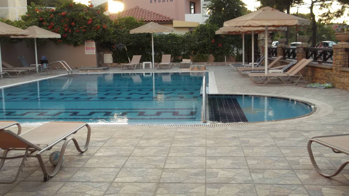 Panorama-Studios-Pool-3