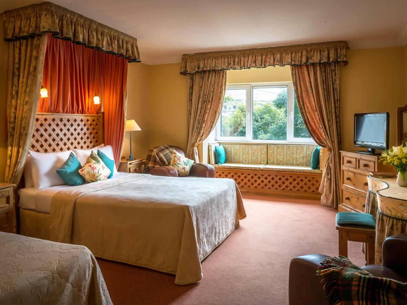 Dingle Benners Hotel-Ireland-DINGLE-General view-7