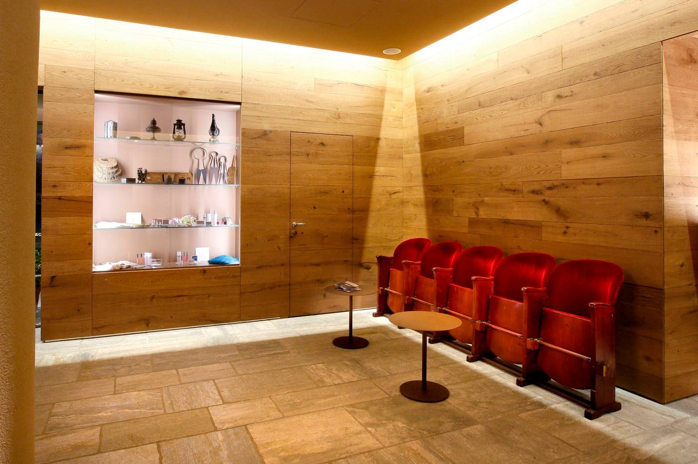 Tenuta De L'Annunziata-Italy-Uggiate Trevano-Lobby-8