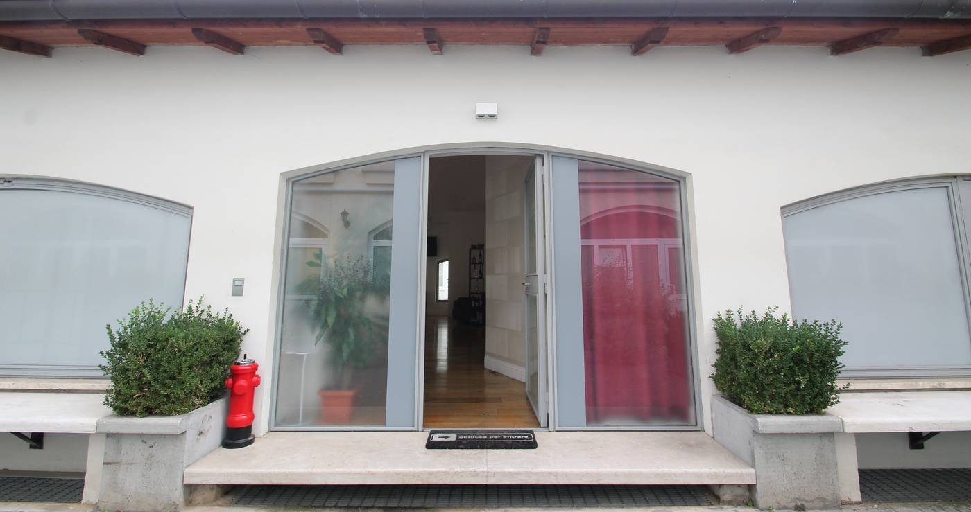 iRooms-Forum---Colosseum-Lobby-2