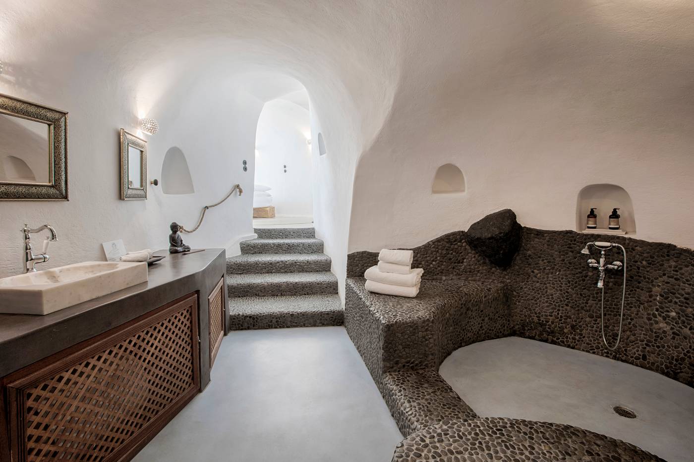 Ducato-Di-Oia-Room-37