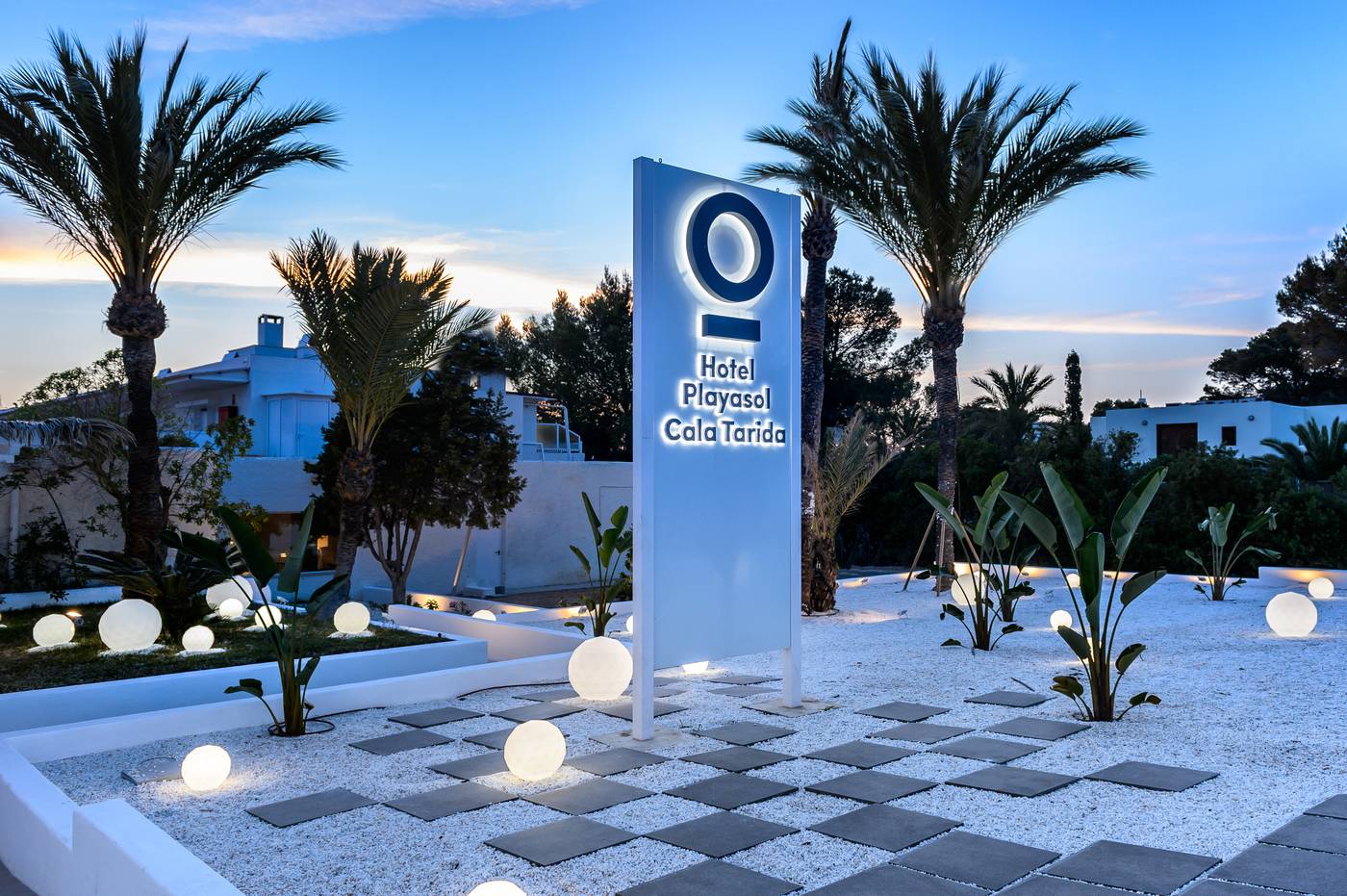 Playasol-Cala-Tarida-General-view-16
