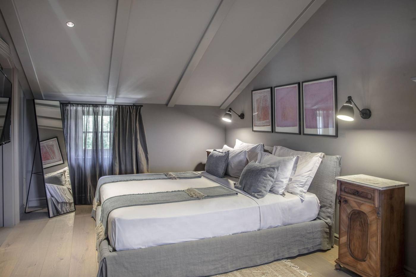 San-Canzian-Hotel-and-Residences-Room-43