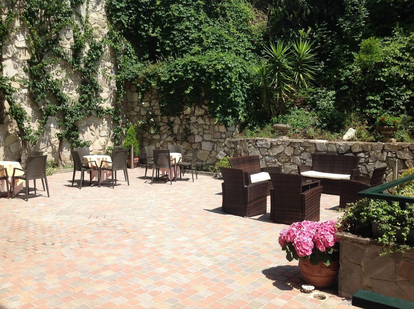 Hotel Tirreno - Italy - CAVI DI LAVAGNA - Bar - 1