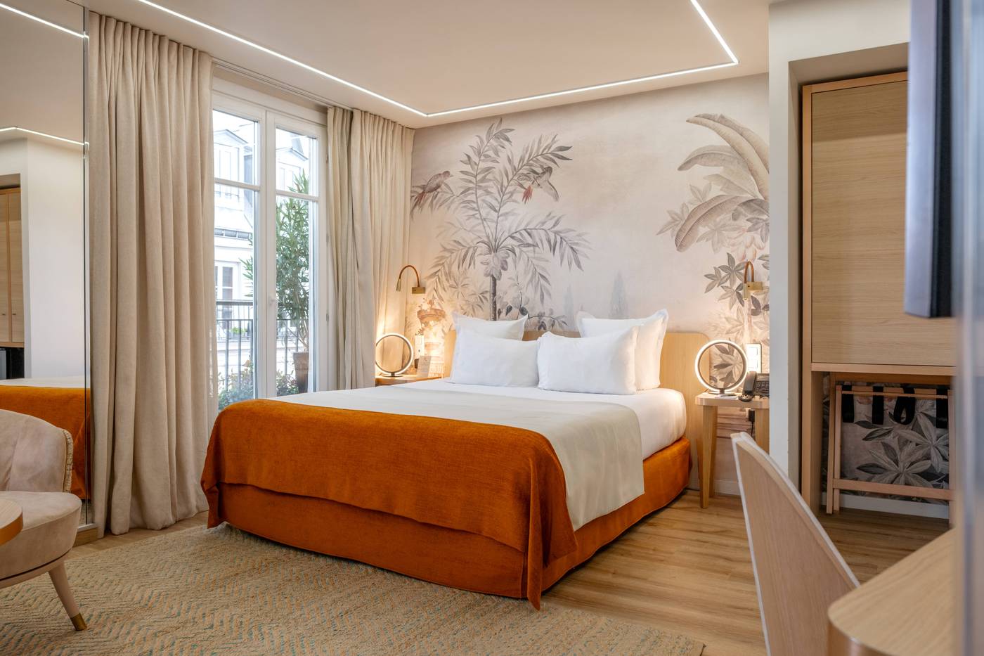 Grand-Hotel-Saint-Michel-Room-3