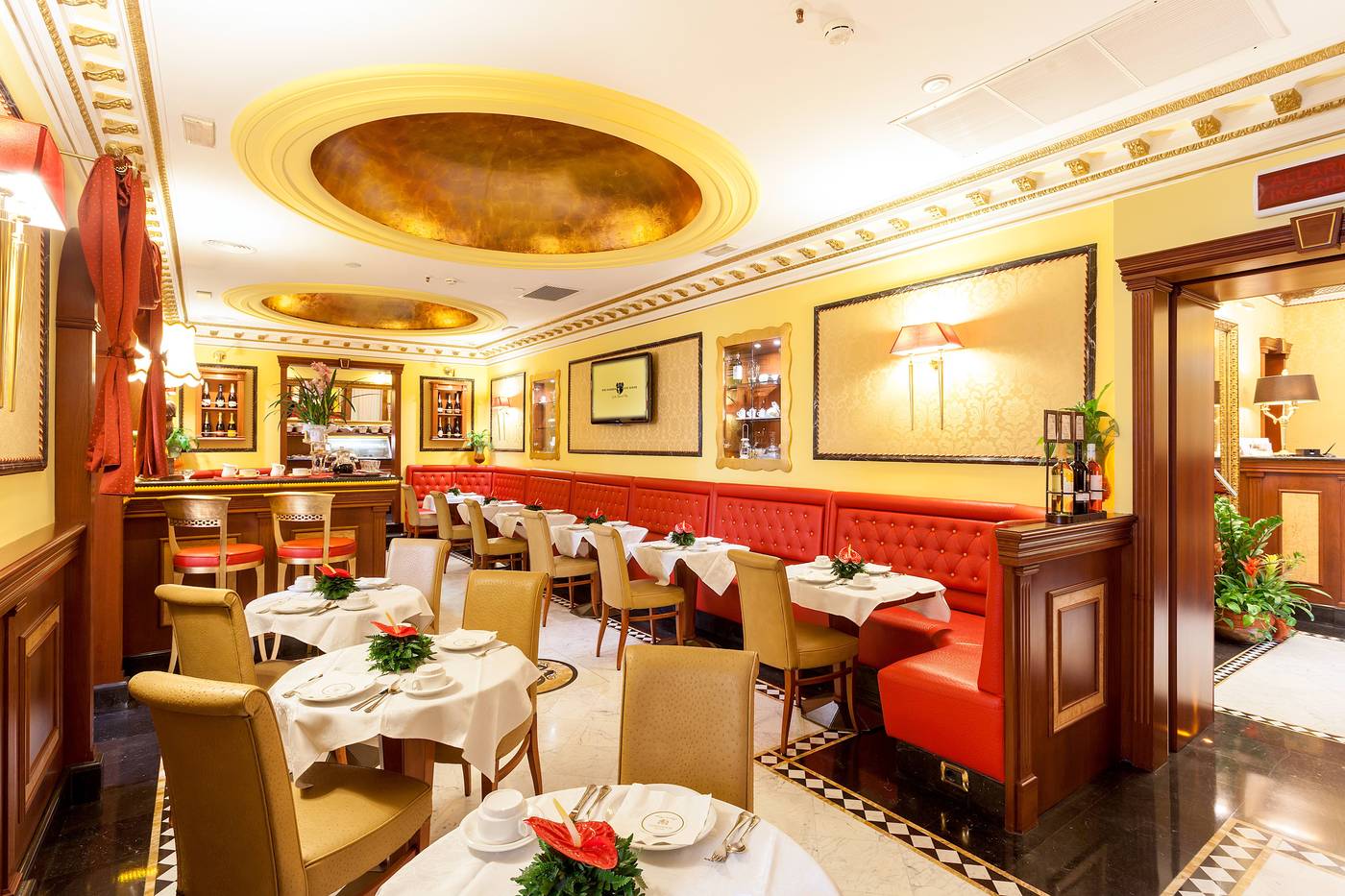 Hotel-Manfredi-Suite-In-Rome-Restaurant-54