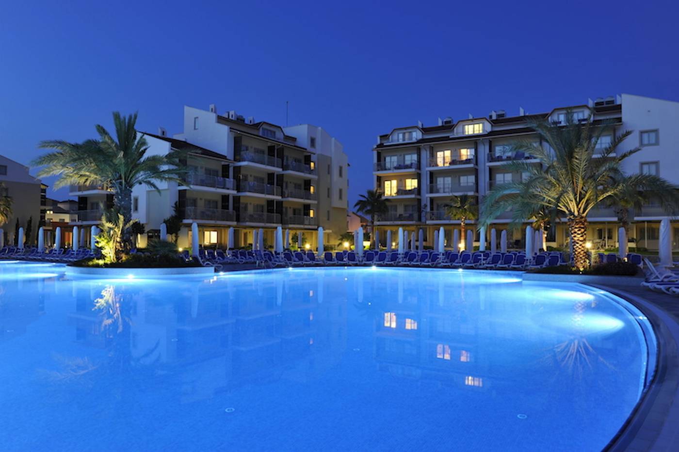 Barut-B-Suites-Pool-7