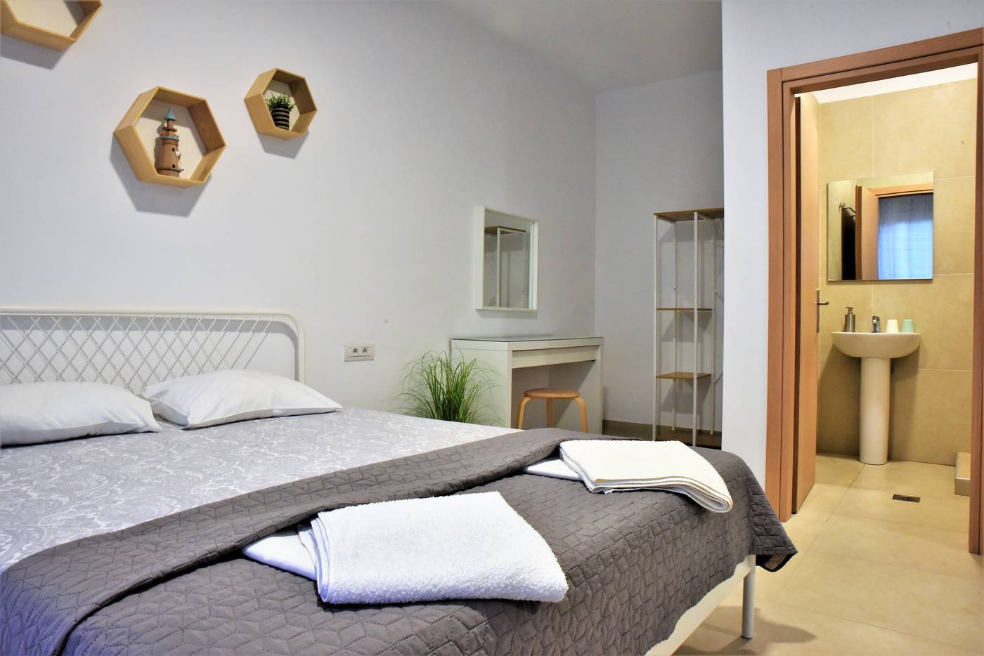 Telhinis-Hotel-Room-14