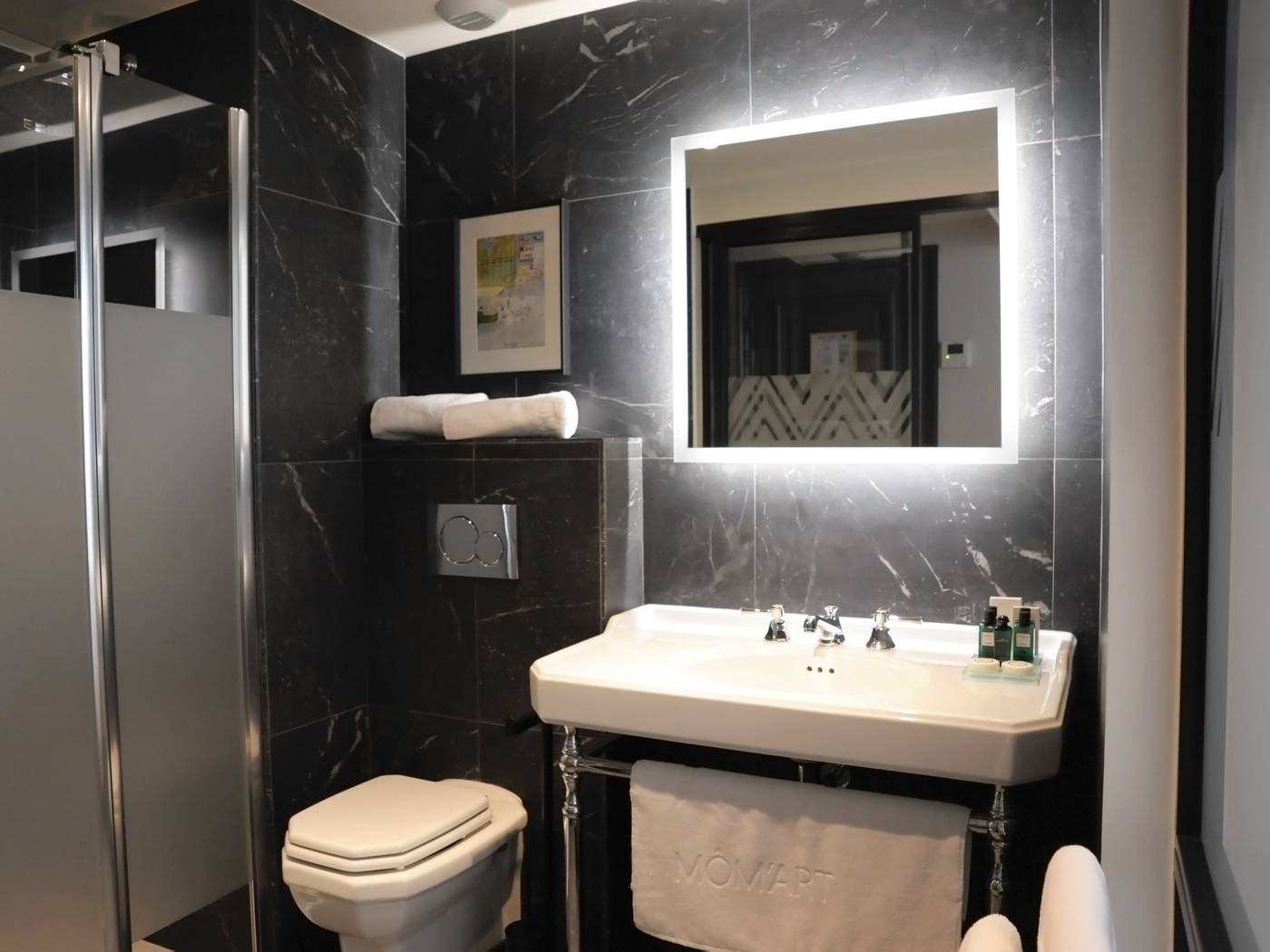 Mom-Art-Hotel-Room-22