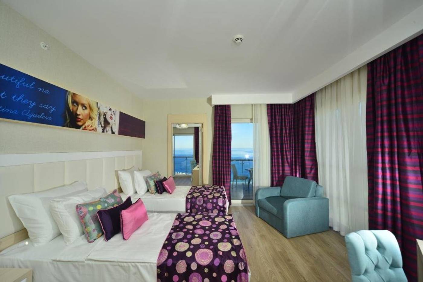 Azura Deluxe Resort & SPA Hotel - Deluxe Room with Sea View