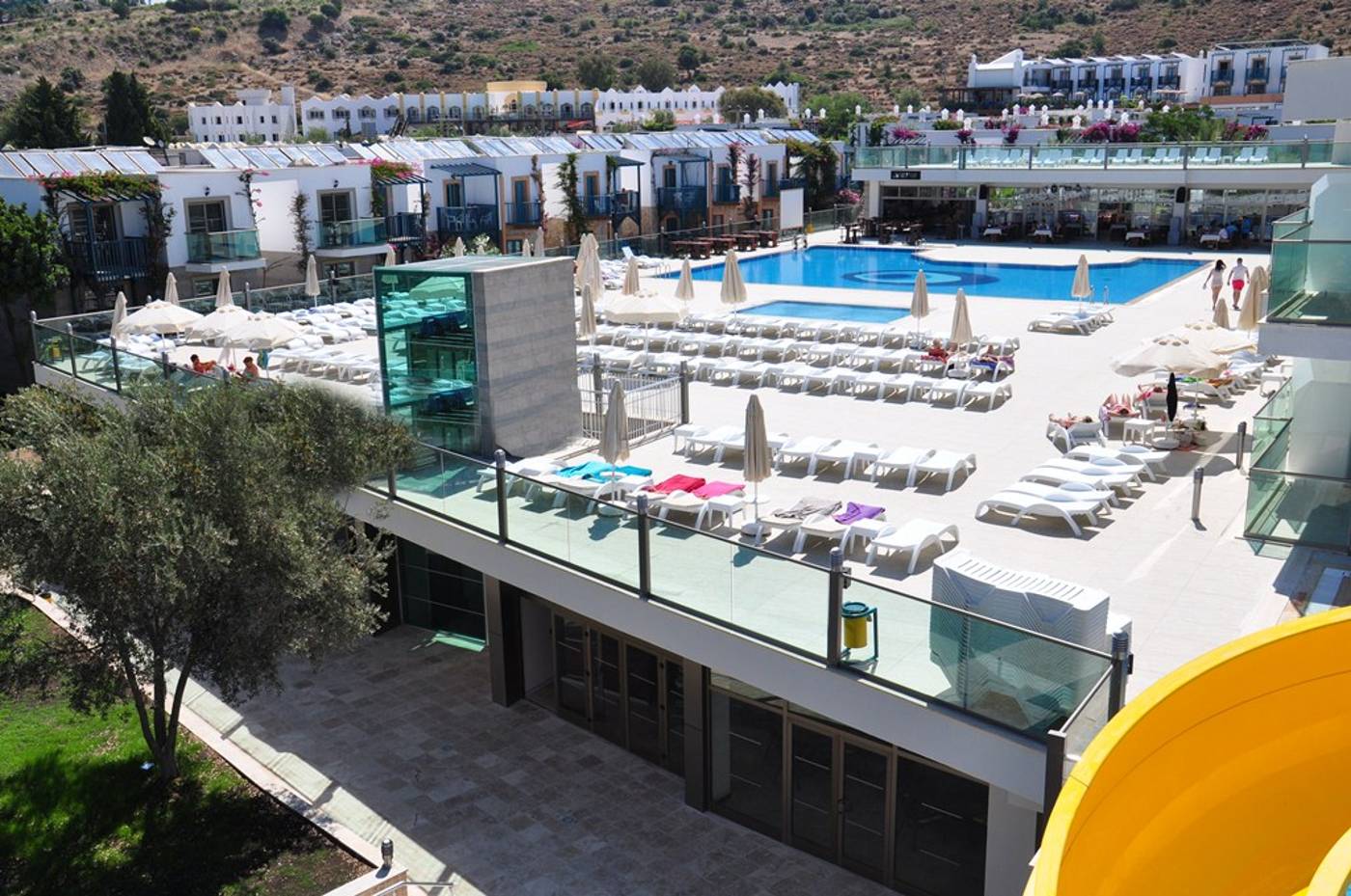 Jasmin-Beach-Hotel-Pool-3